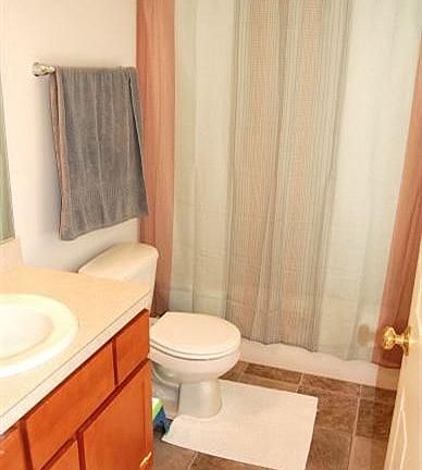 5th image of 4089 W 227th St
