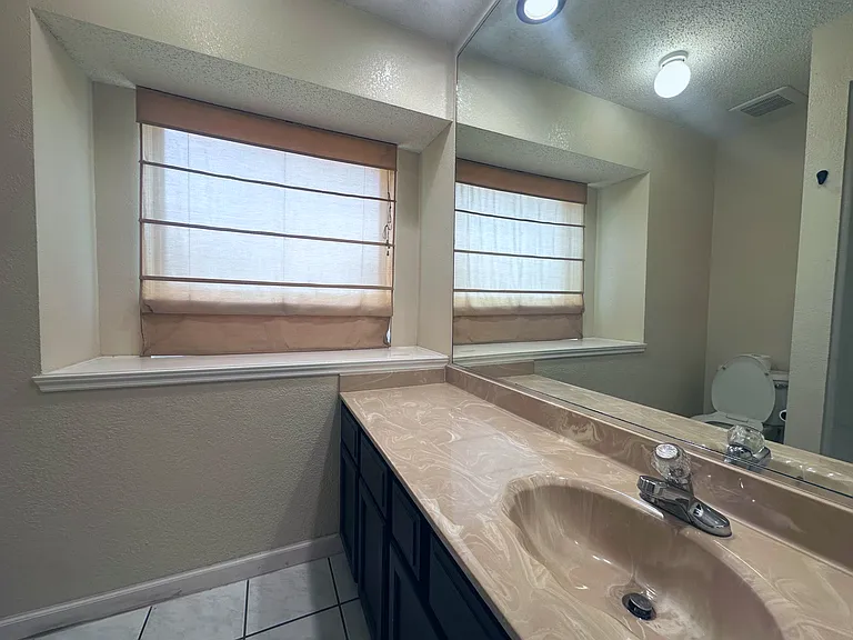 2318 Crystal Creek Ln — Photo 20