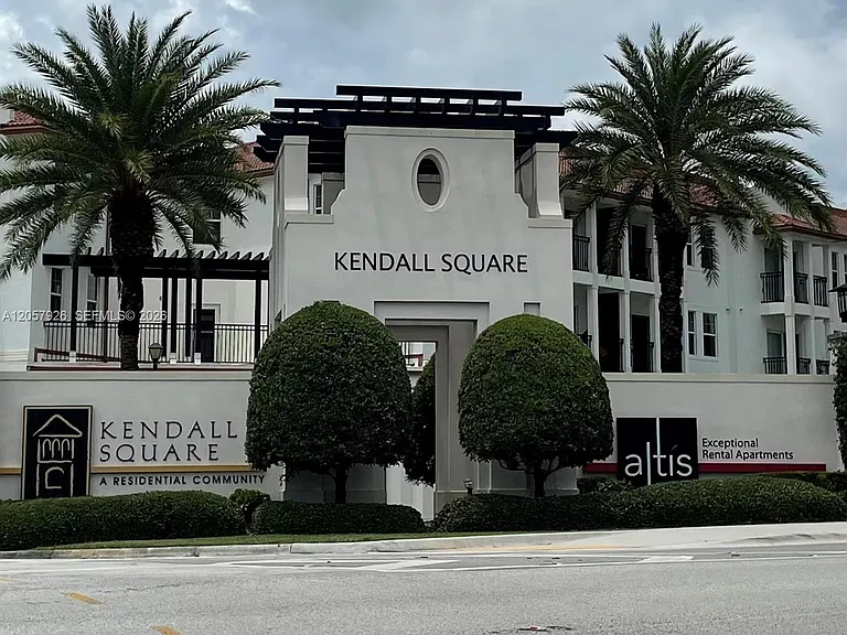 9341 SW 170th Psge #STUDIO — Photo 1