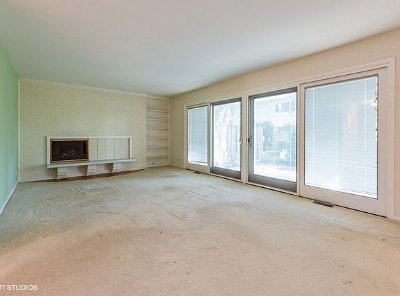 4th image of 2809 E Bel Aire Dr