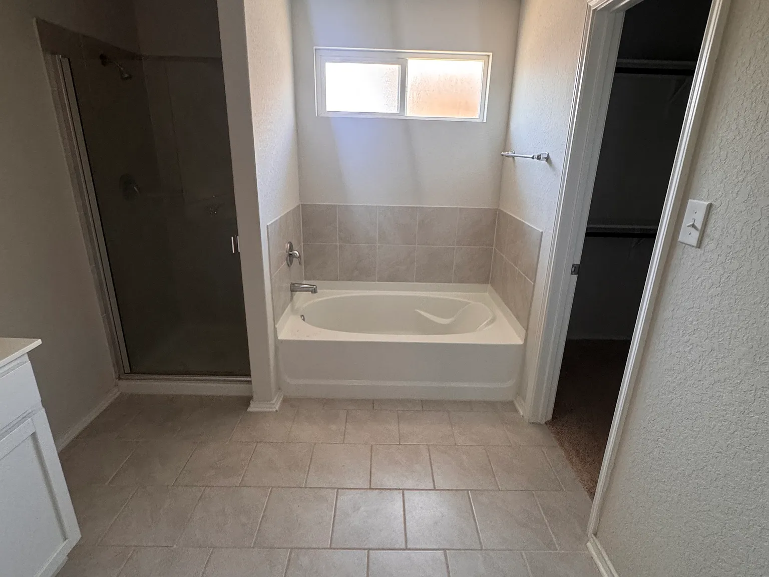 3 bed, 1660 sqft, $2,000 — Photo 2