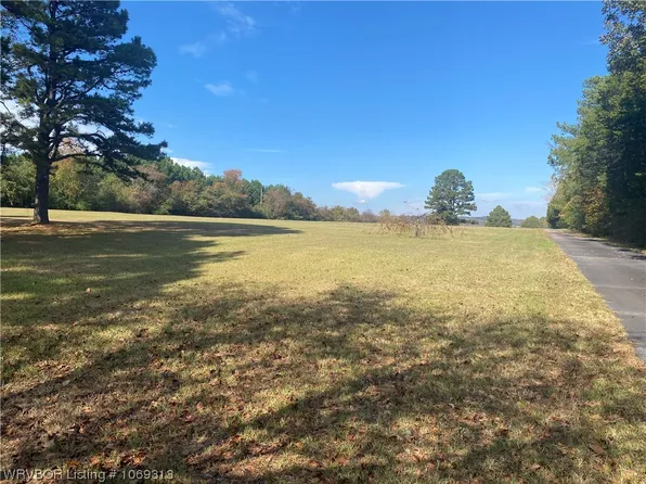 2711 W Commercial St, Ozark, AR 72949