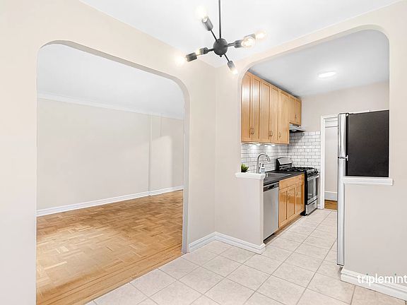 2nd image of 41-42 50th St APT 3A