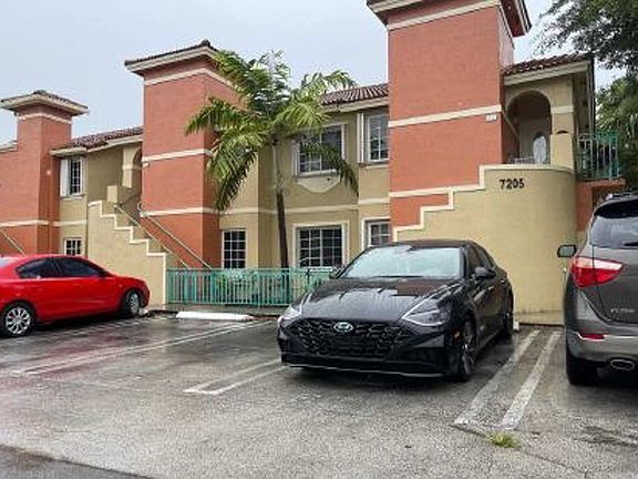 3rd image of 7205 NW 173rd Dr APT 605