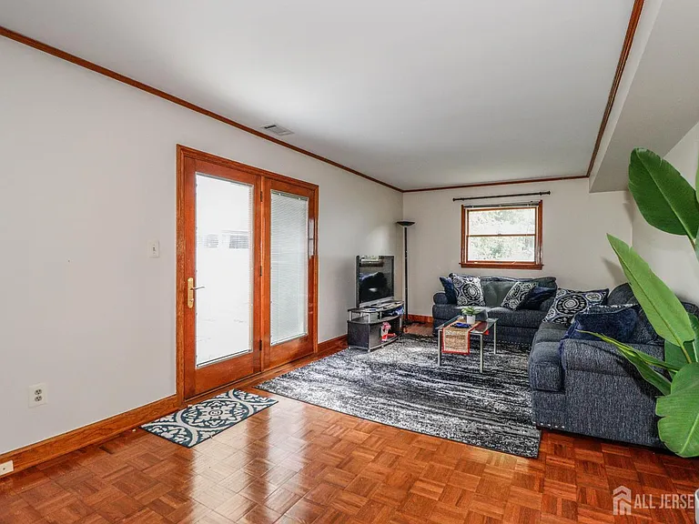 5 Timothy Ct — Photo 23