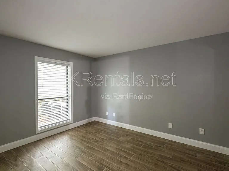 1309 Summit North Dr NE — Photo 10