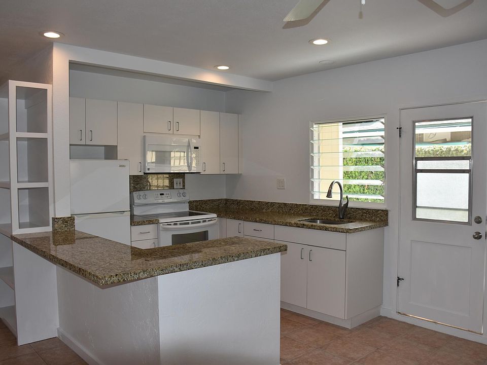 1st image of 829 Maluniu Ave #A