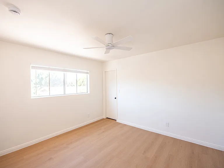 Valeria Apartments — Photo 42