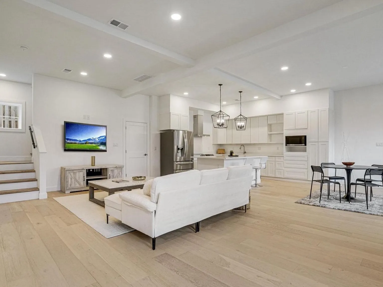 2301 Grove Ave — Photo 4