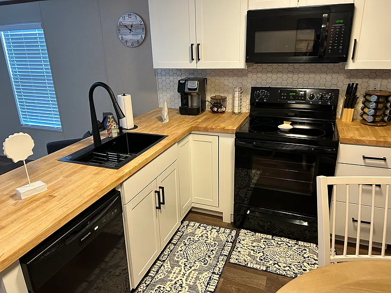 601 Beachcomber Blvd — Photo 7