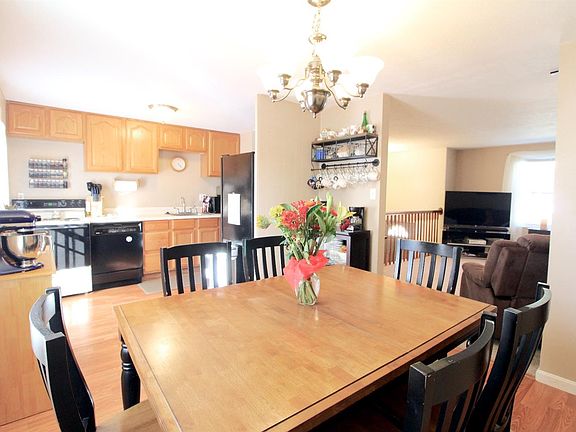 4th image of 5729 E Tall Oaks Dr