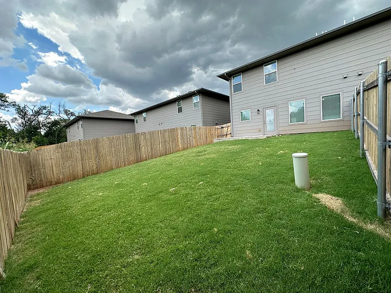 13508 Vinita Dr — Photo 4