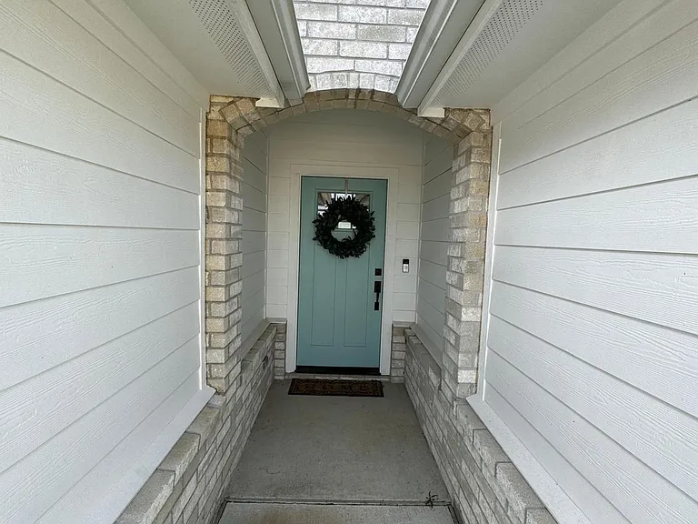 1923 Cambria Dr — Photo 12