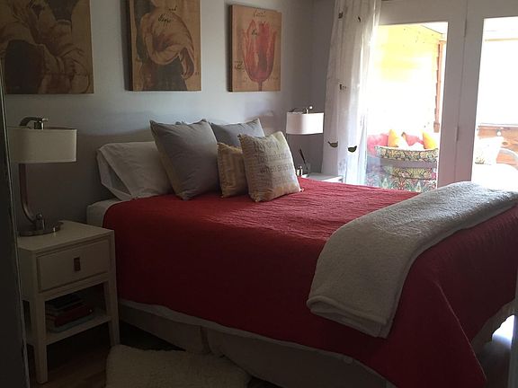 Bedroom #2 w/screened porch