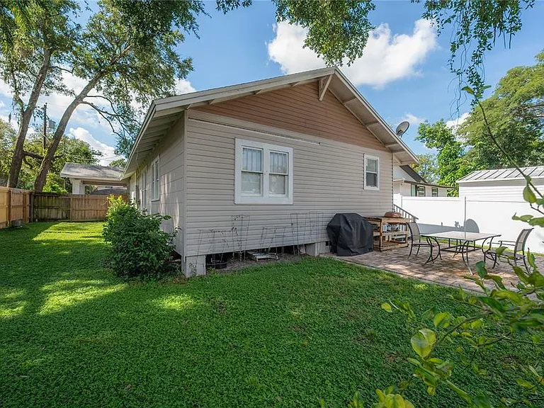207 W Hiawatha St — Photo 18