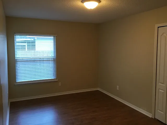 245 Johns Glen Dr — Photo 21