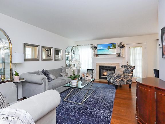 4th image of 224 Paddington Ct #7-4