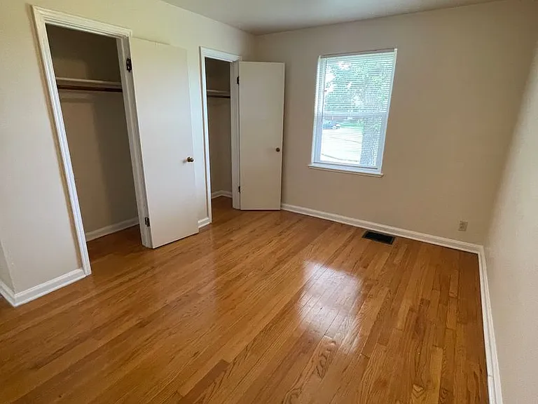 Nola Court Apartments — Photo 66