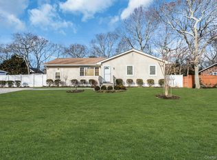 79 School Street, Hampton Bays, NY 11946