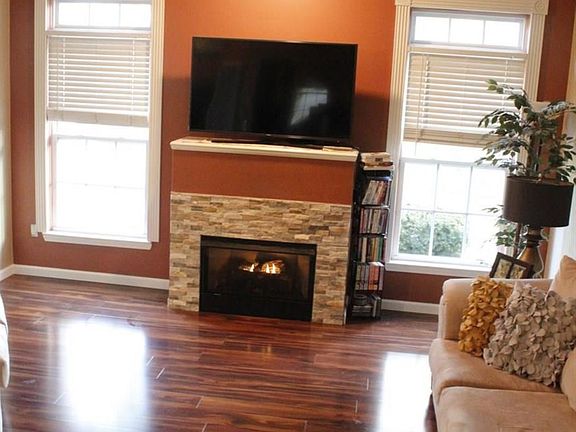 5th image of 25858 Maritime Cir N