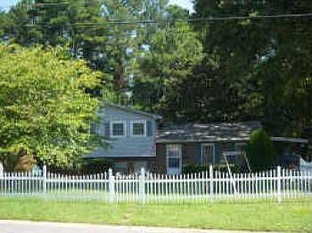 2nd image of 1052 Brook Ave
