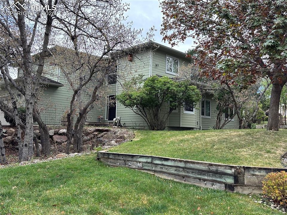 1st image of 135 Broadmoor Hills Dr