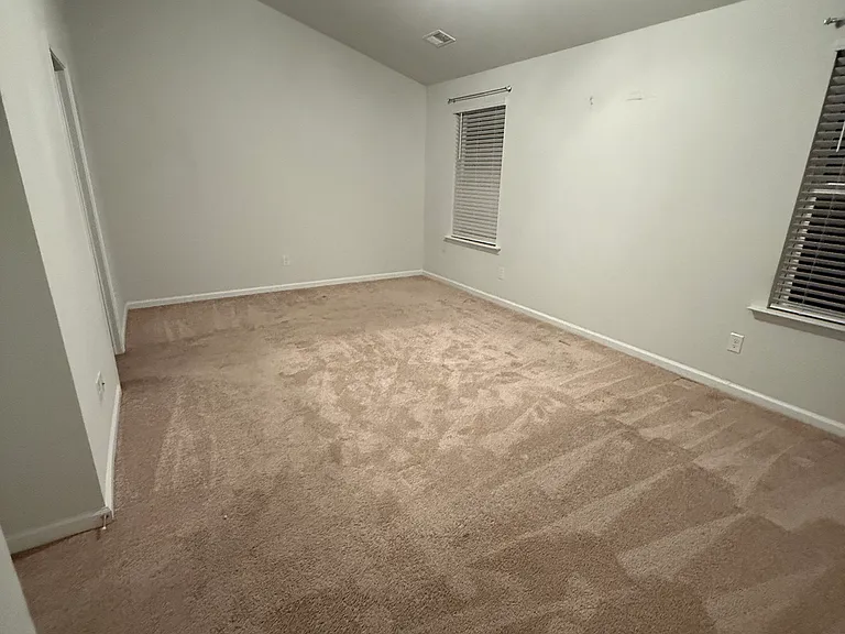 141 Rosefield Ct — Photo 12