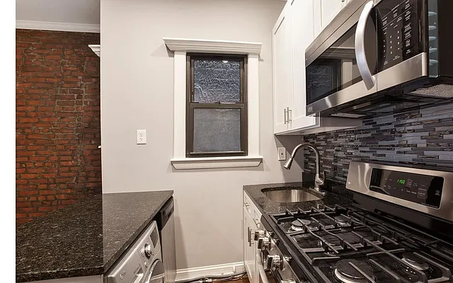 Rented by Trion Real Estate Management | media 25