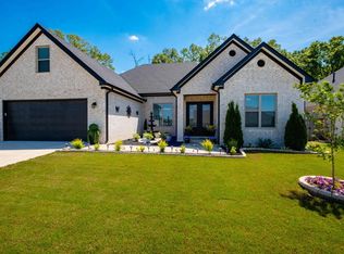 86 Lucia Ln, Maumelle, AR 72113