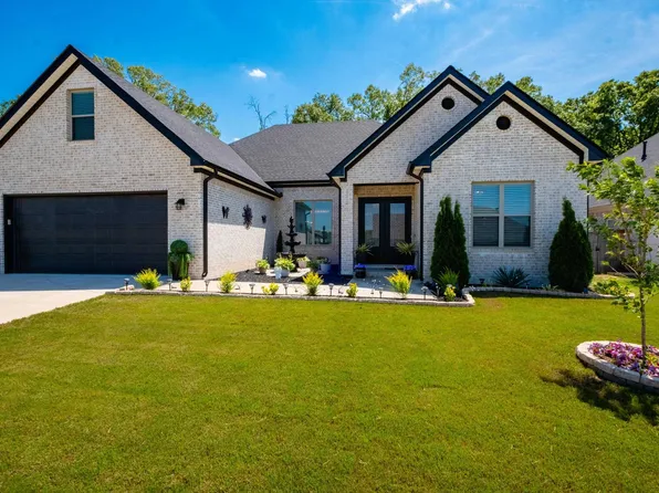 86 Lucia Ln, Maumelle, AR 72113