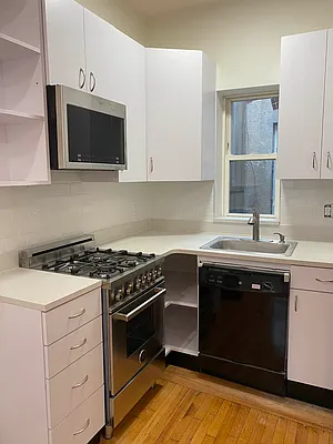 Rented by Georgine Podhorsky, LREB | media 17