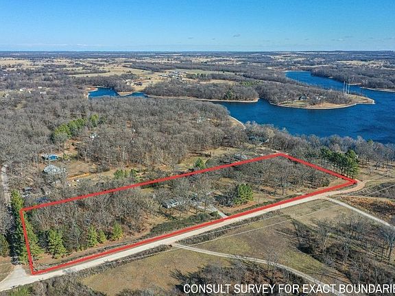 3rd image of 22772 Worthington Rd