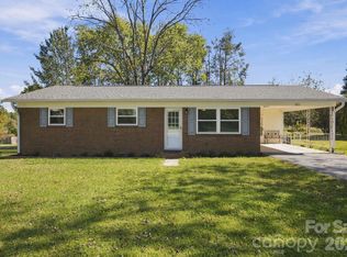 321 Sheldon St, Hudson, NC 28638