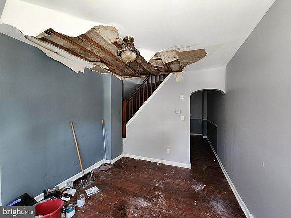 3rd image of 213 S Calhoun St