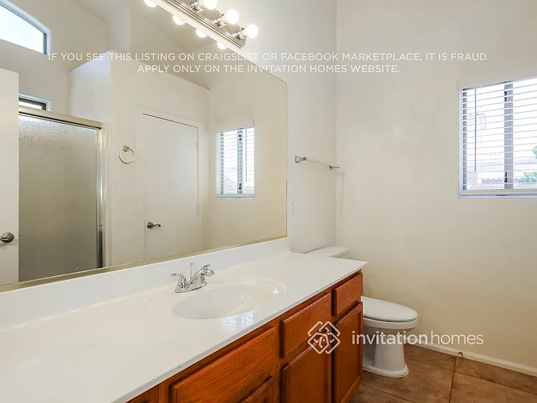 16255 W Moreland St — Photo 10