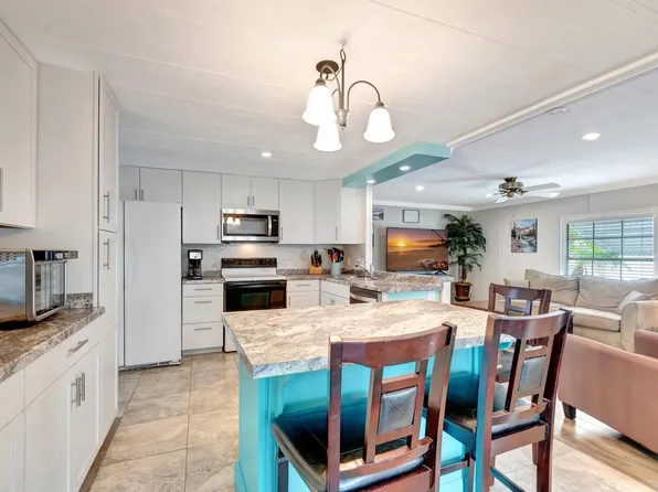 14001 Kingston Bay, Boynton Beach, FL 33436