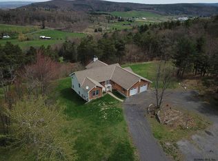 169 Red Oak Dr, Schoharie, NY 12157