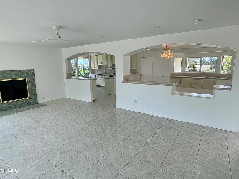 1148 Colina Vis — Photo 9