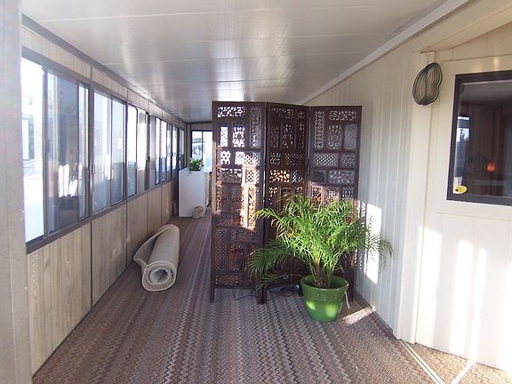 Deck room