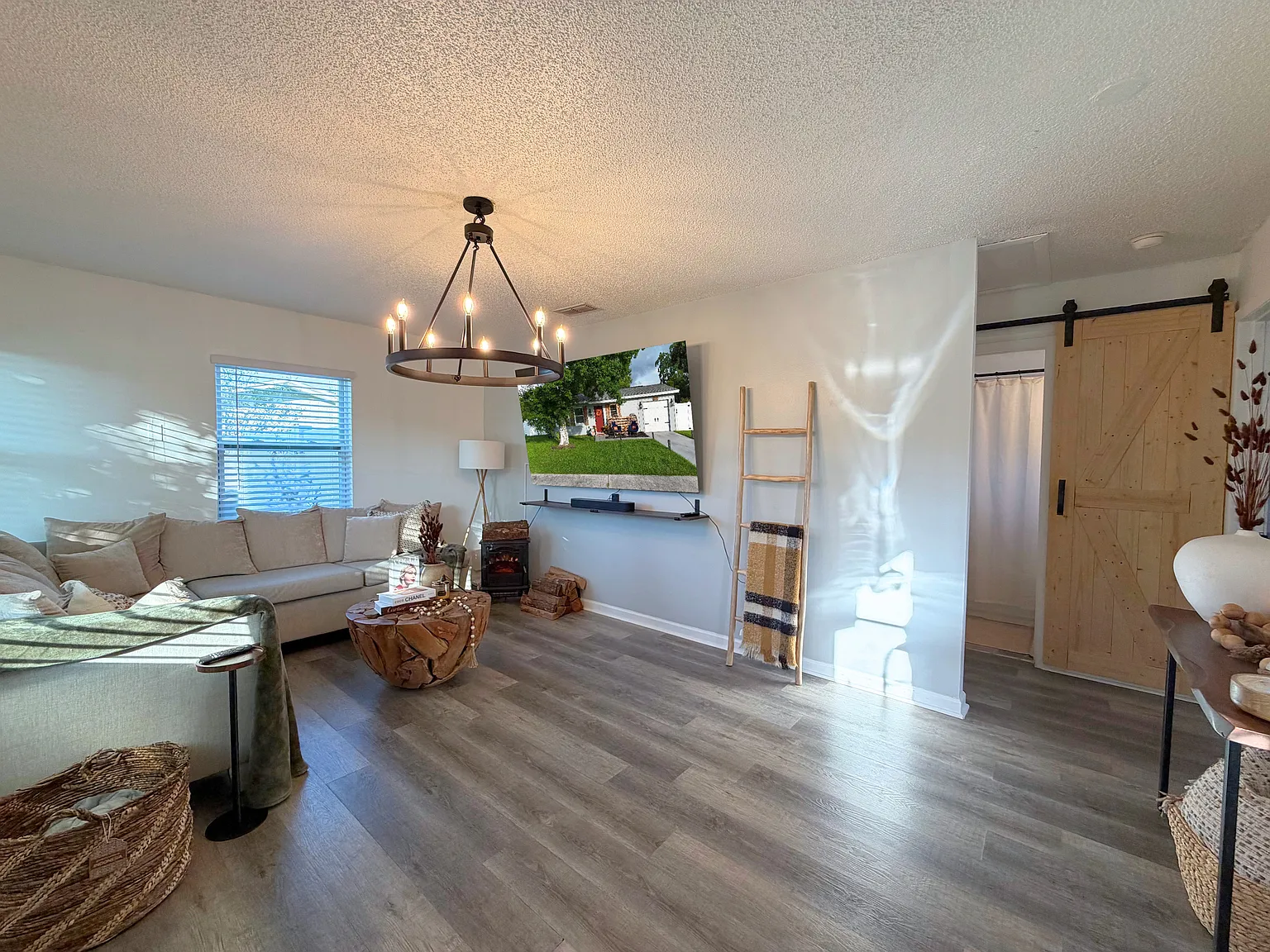 2 bed, 660 sqft, $1,800 — Photo 4
