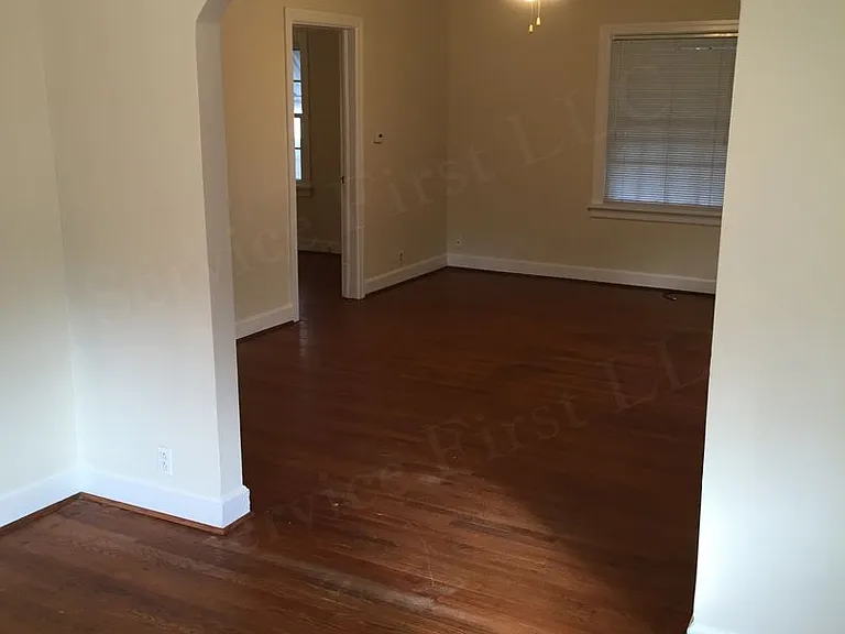 1051 S New Ave — Photo 7