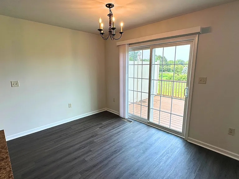 210 Mount Olive Ln — Photo 10