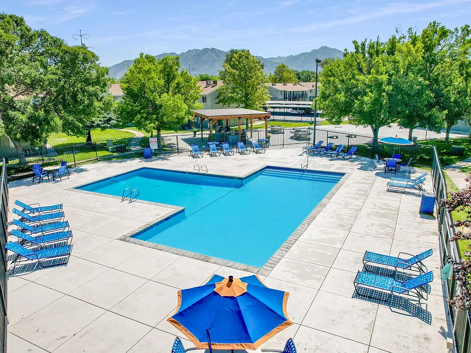 Callaway Apartments