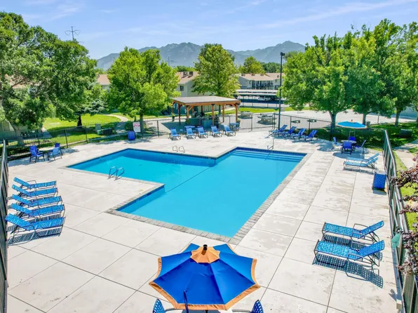 Callaway Apartments