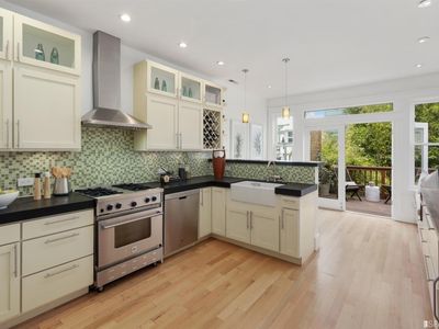 22 Isis St, San Francisco, CA, 94103
