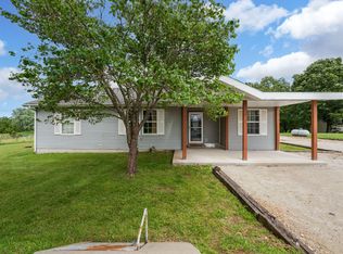 1460 Emerald Rd, Spokane, MO 65754