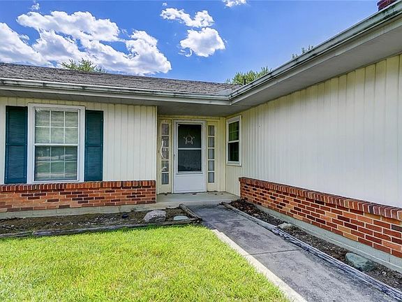 2nd image of 4980 Appleridge Ct