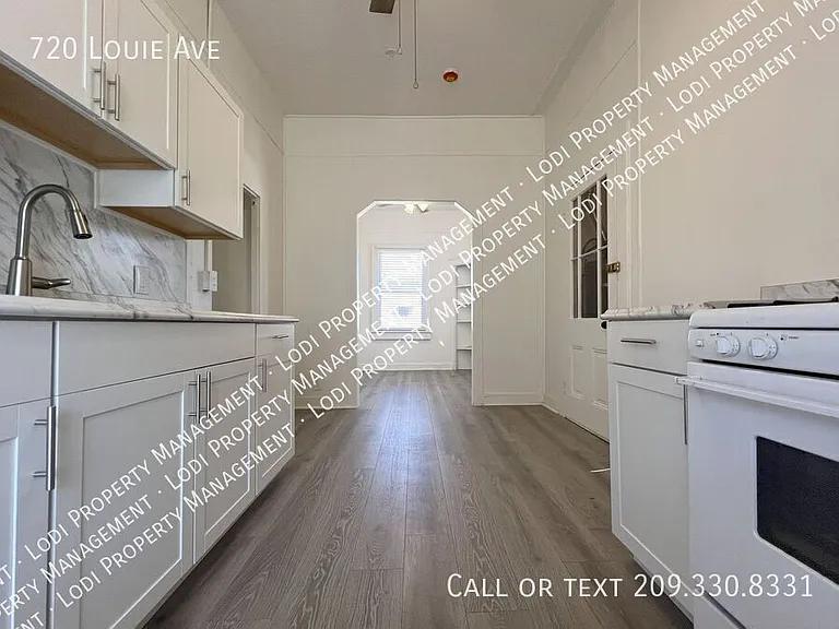 720 W Louie Ave — Photo 18