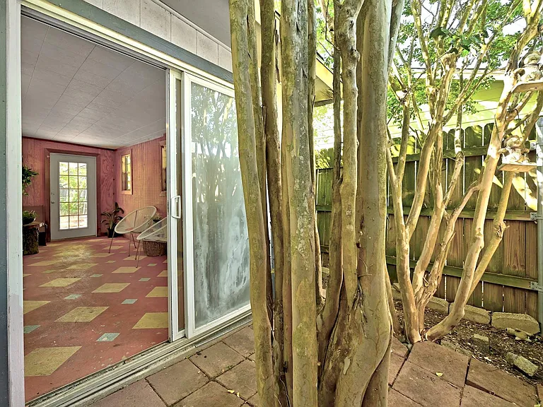 6209 Harwin Ln — Photo 14