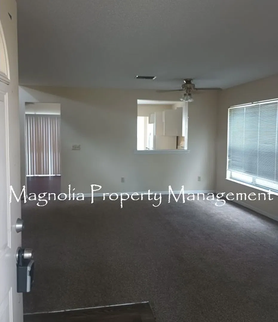 Sutton Ridge, near UCF or Valencia — Photo 3